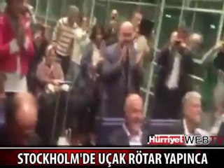 Uçak rötar yapınca eğlence yaptılar...