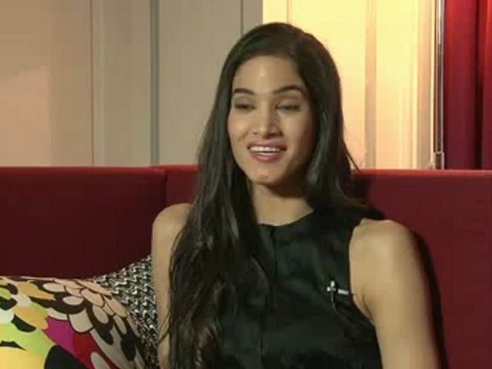 Street dance 2 - Interview de Sofia Boutella. Comment s'est passé ce tournage avec Tom Conti