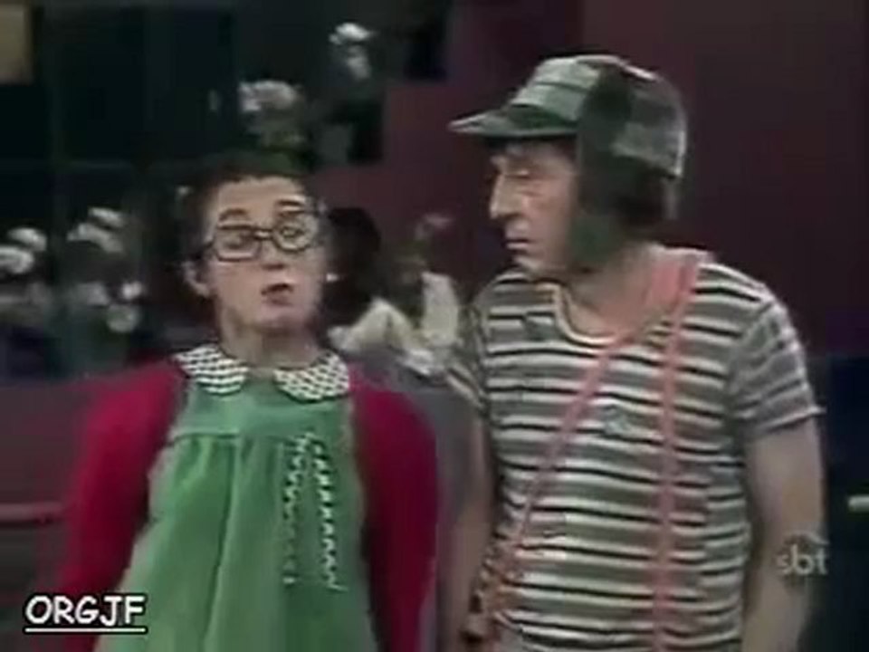 CHAVES - Florinda dá um tapa na cara de Seu Madruga e Quico