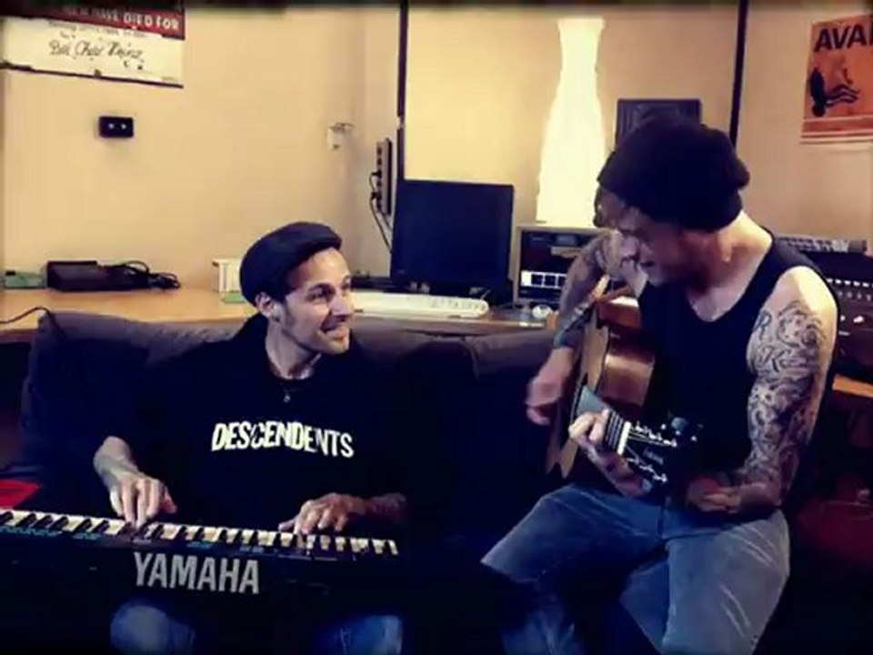 Die Donots spielen den Song 'Bubble Bobble' für die Sendung PIXELMACHER