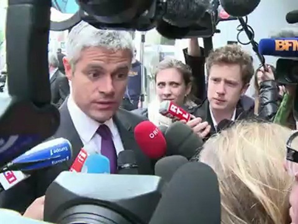 Législatives: Sarkozy encourage les ténors de l'UMP à "l'unité"