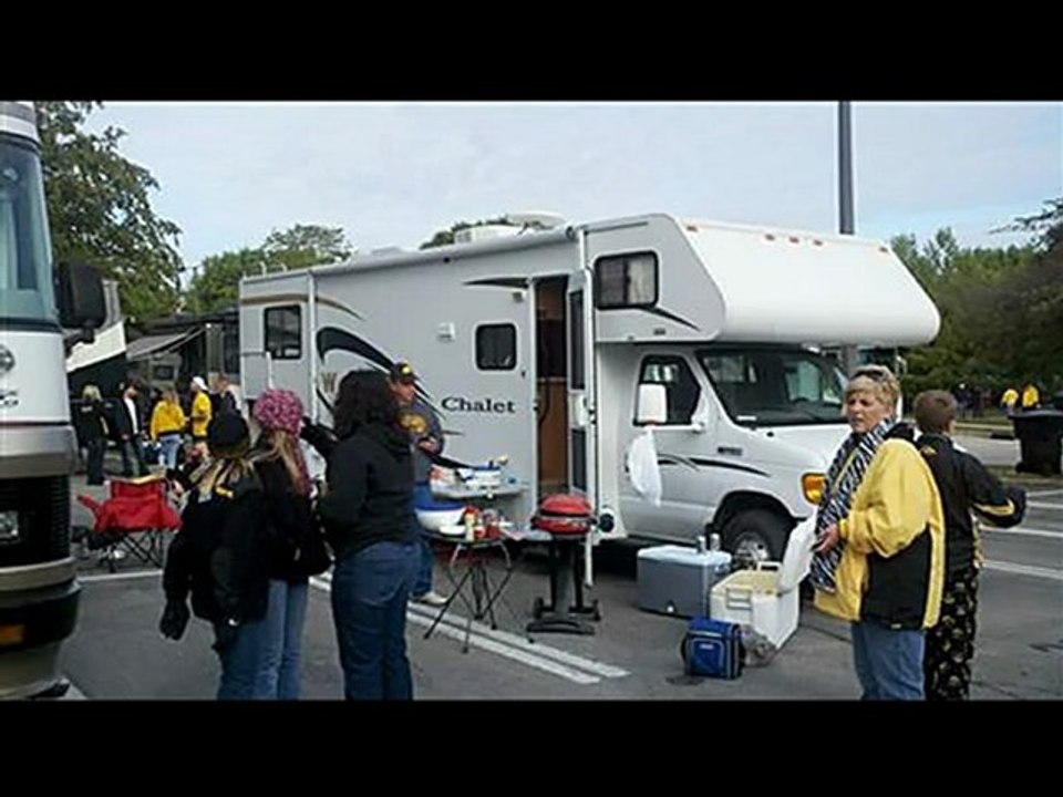 Des Moines RV Rentals - Road Trip RV Adventures