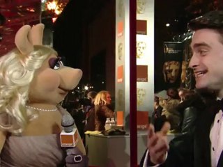 BAFTA 2012 | Miss Piggy's Red Carpet Show