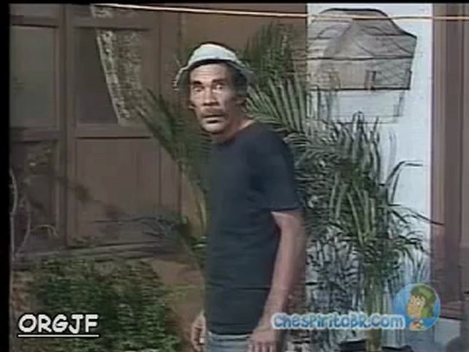 CHAVES - Florinda dá um tapa na cara de Girafales
