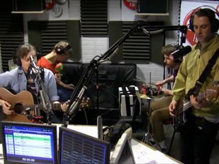 Django Django - The Monkeys Cover - Session Acoustique OÜI FM