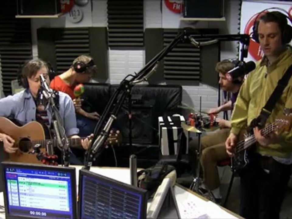 Django Django - The Monkeys Cover - Session Acoustique OÜI FM