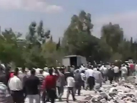 فري برس ادلب أريحا تشييع الشهيد بإذن الله محمد مصطفى باكير 7 5 2012 ج1 Idlib