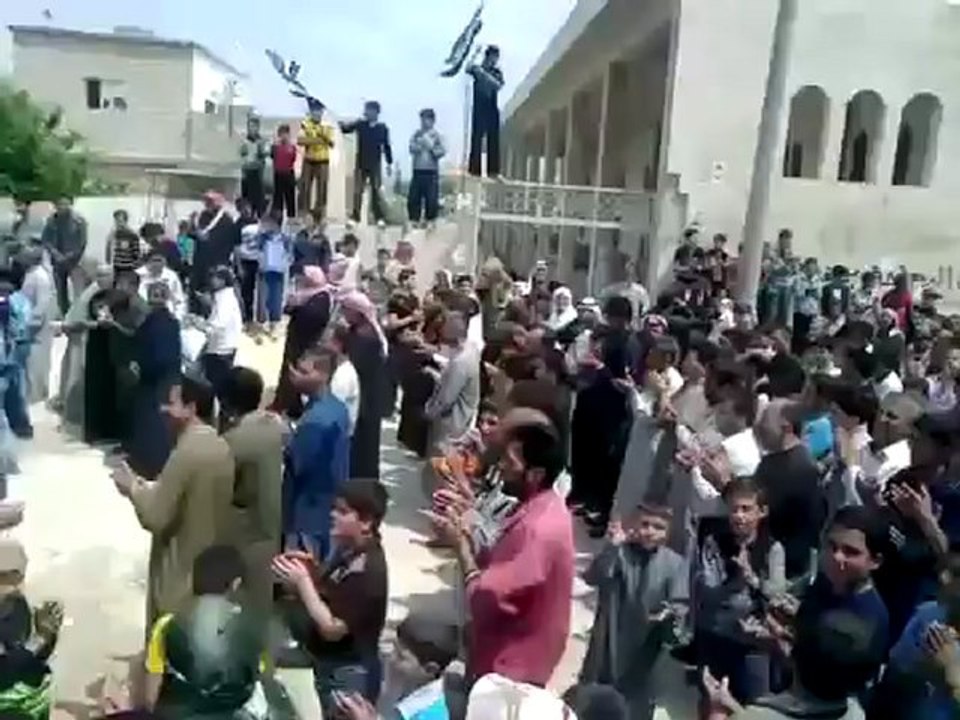فري برس ادلب حاس مظاهرة الاحد  دقة عالية 6 5 2012 Idlib