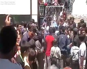 فري برس ادلب   كفرومة   احدى الحرائر تروي للجنة المراقبين قصة سقوط قذيفة  على  منزلها   6   5   2012 Idlib