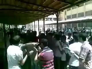 فري برس دير الزور  مظاهرة كلية الحقوق و الأقتصاد  5 5 2012 Deirezzor