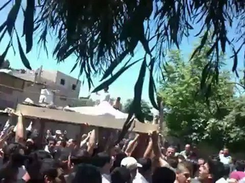 فري برس دمشق أحرار مدينة سلمية في تشييع شهداء كفرسوسة 5 5 2012 ج2 Hama