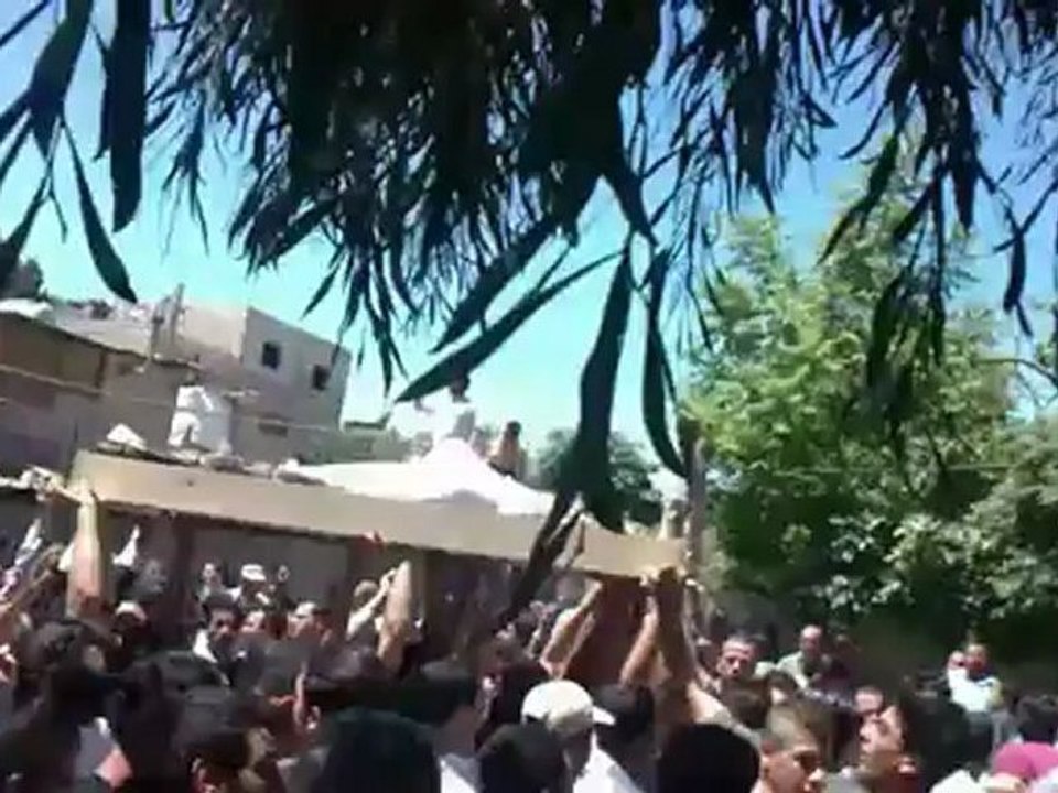 فري برس دمشق أحرار مدينة سلمية في تشييع شهداء كفرسوسة 5 5 2012 ج2 Hama