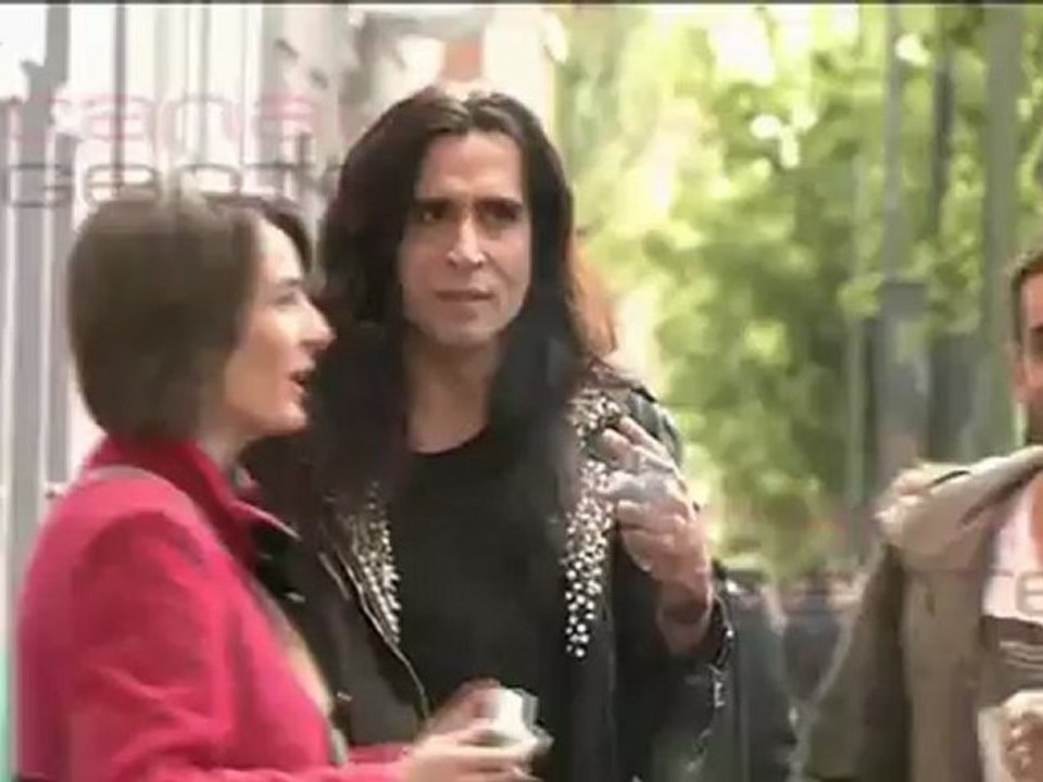 Mario Vaquerizo, siempre amable con sus fans