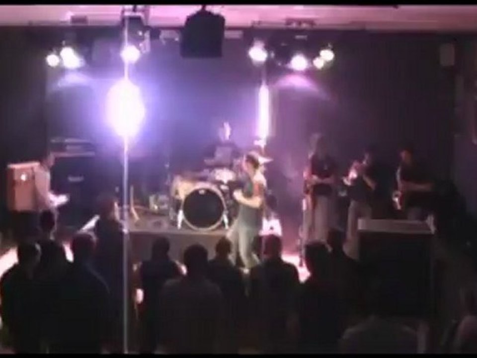 3 - march of the elephant au quai 23 de sedan le 4 mai 2012