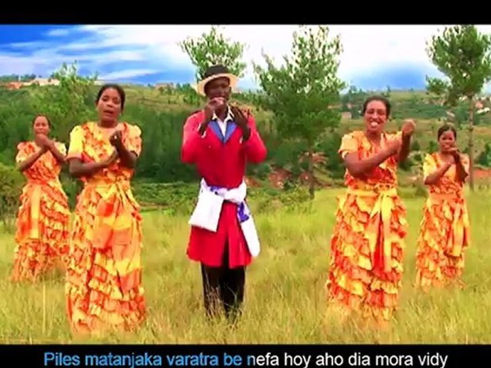 MADAGASCAR SPOT PUB PILES "YARICO"