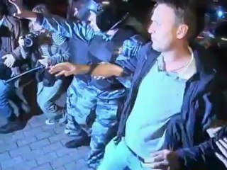 Protestors and police clash in Russia