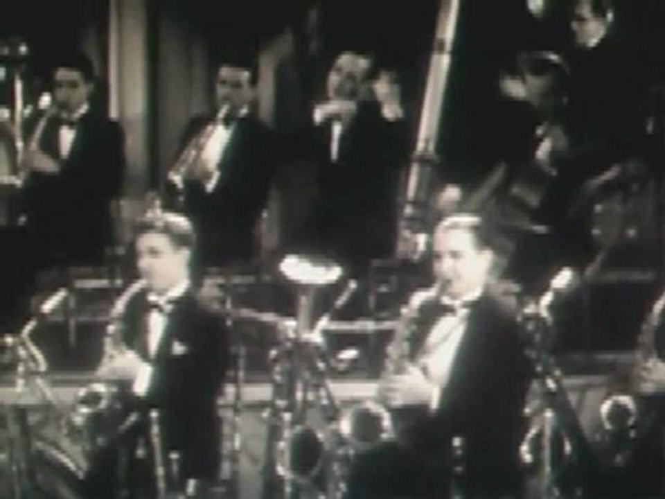 Paul Tremaine & His Orchestra - (That) Four/Four Rhythm