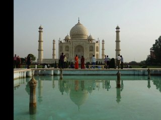 LE TAJ MAHAL -  AGRA
