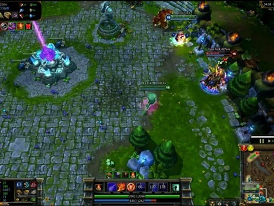 League of Legends - Amumu attrape Pantheon en l'air