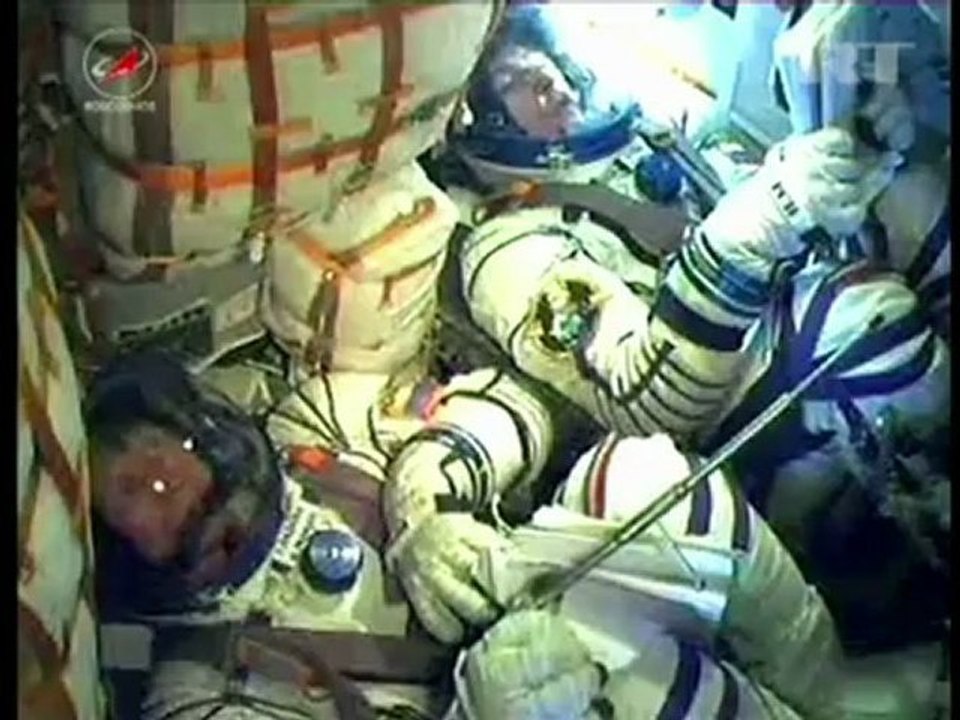 Une fusée Soyouz avec trois spationautes en route vers l'ISS
