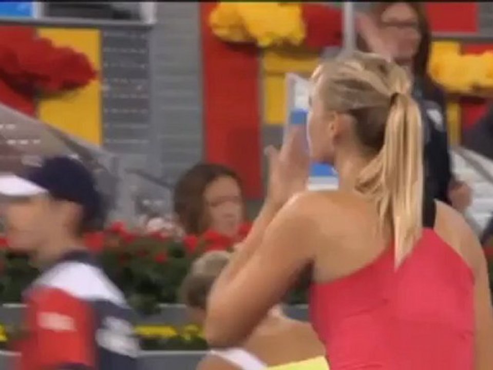 Madrid: Sharapova in Runde drei