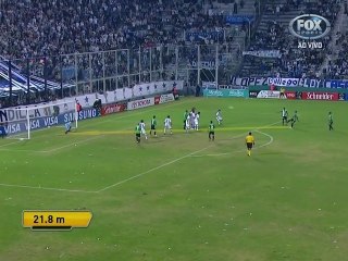 Un coup franc sans élan de toute beauté !