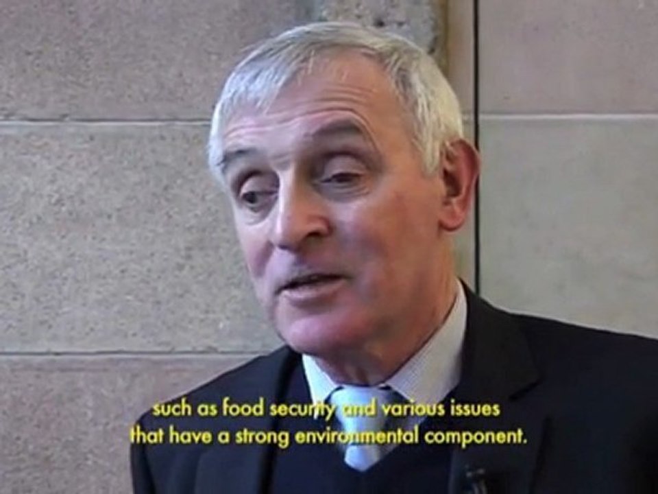 Conférence RIO+20 : la science au service de la politique interview Jean Jouzel conférence internationale  des nations unies sur le développement durable