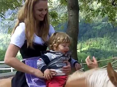 Andrea Crazzolara im Reitstall des Hotels Andreus in Sudtirol