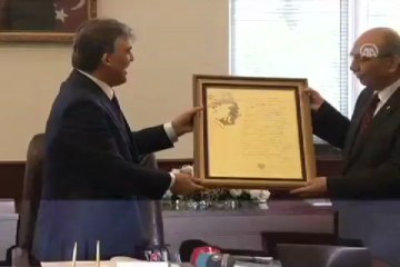 Gül'den tarihi ziyaret