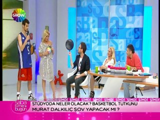 Murat Dalkılıç canlı yayında basket şov