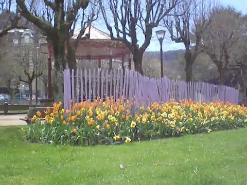 la Bourboule: Massif de tulipes au square Joffre