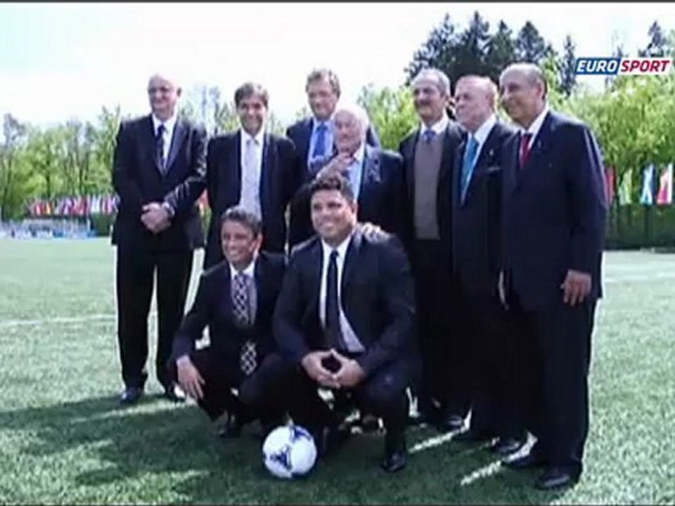 Ronaldo kaleye geçti