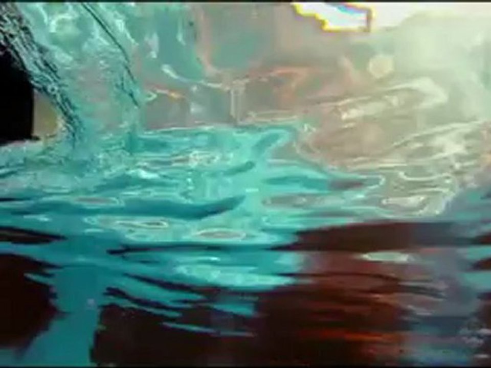 Piranha 3DD - Red-Band Trailer (Englisch)