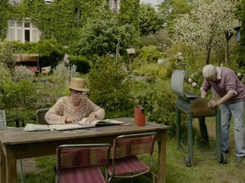 Und Wenn wir alle zusammenziehen - Trailer (Deutsch)