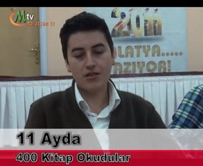 11 Ayda 400 Kitap Okudular