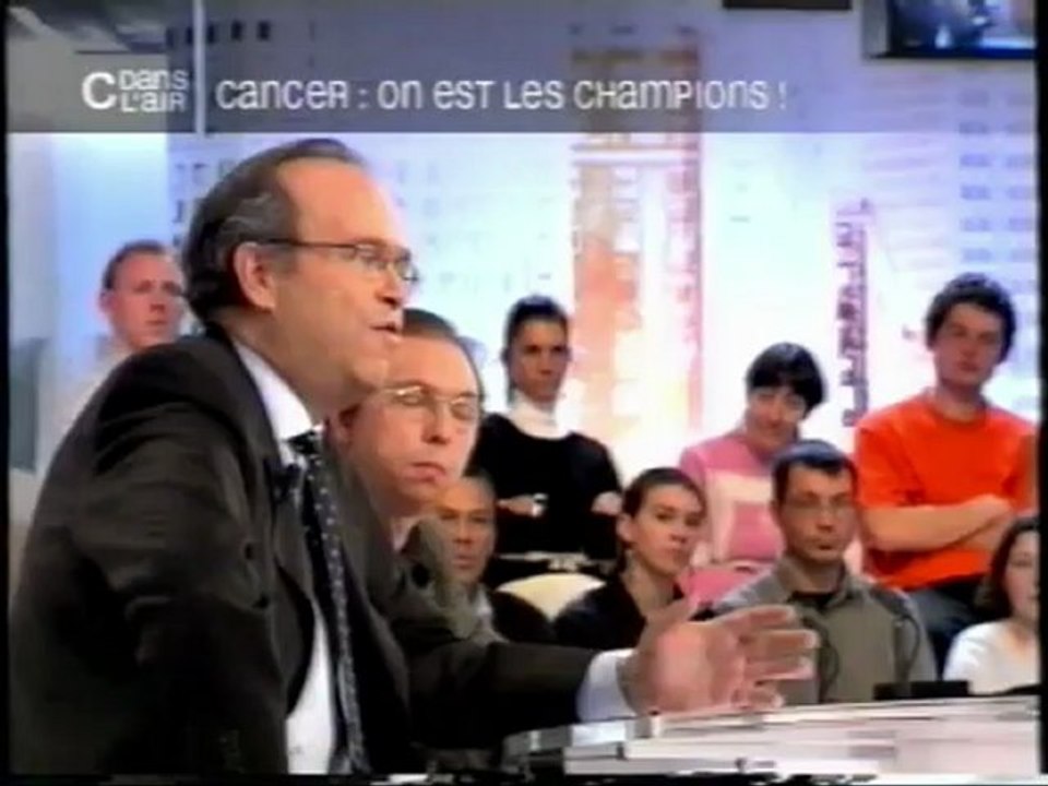 Extrait 5 de "C'est dans l'air" sur le cancer, avec David Khayat