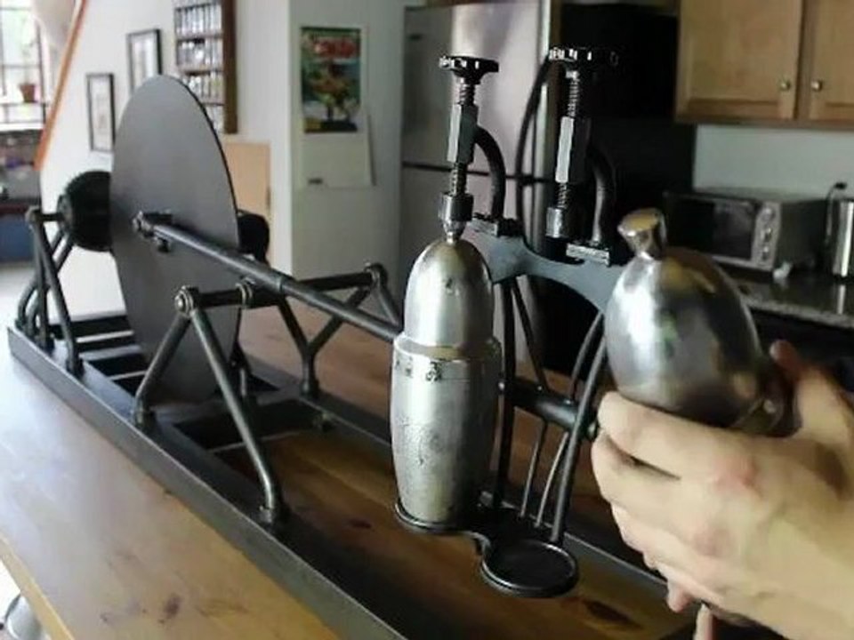 The Post Imperial Shaker : La Machine Shaker