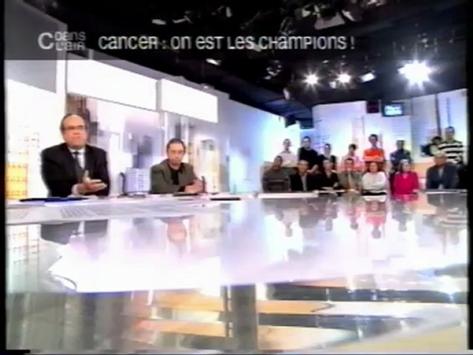 Extrait 3 de "C'est dans l'air" sur le cancer, avec David Khayat