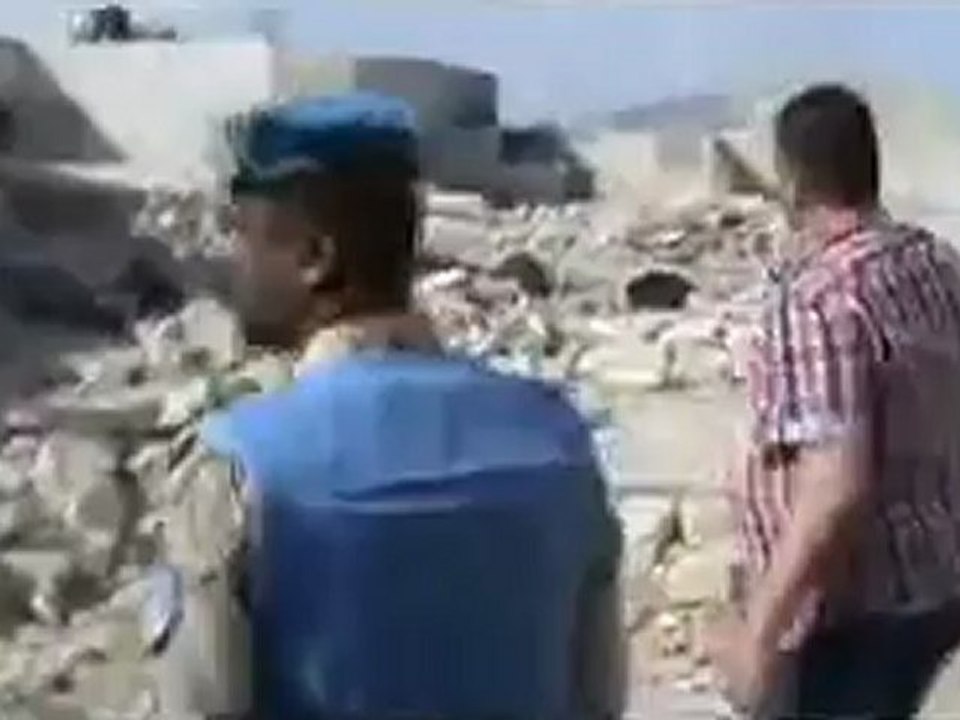 فري برس  حماه المحتلة اطلاق الرصاص على المراقبيين حماه برفقة ابو حمزة الحموي 9 05 2012 Hama