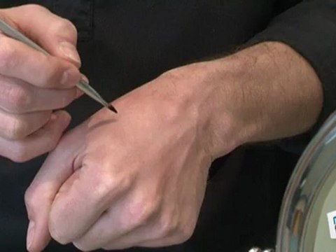 Beauté mode : Maquillage yeux : appliquer un eye-liner