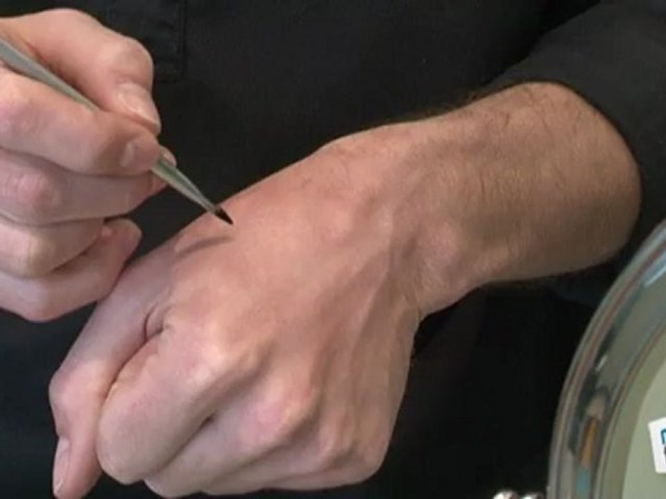 Beauté mode : Maquillage yeux : appliquer un eye-liner