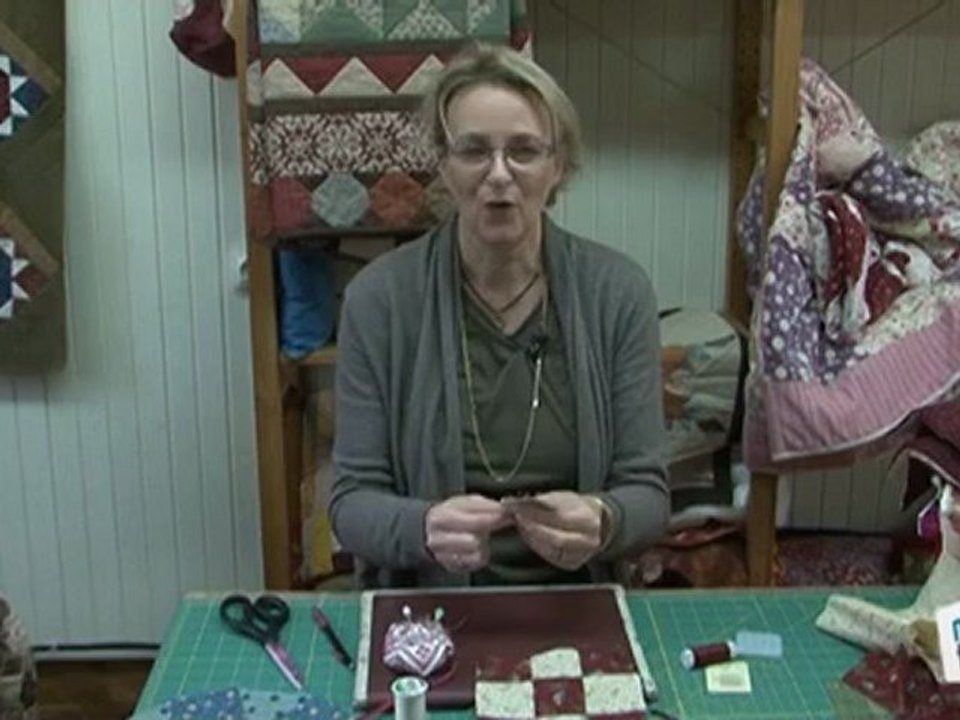 Sports Loisirs : Patchwork : couture à la main d'un bloc