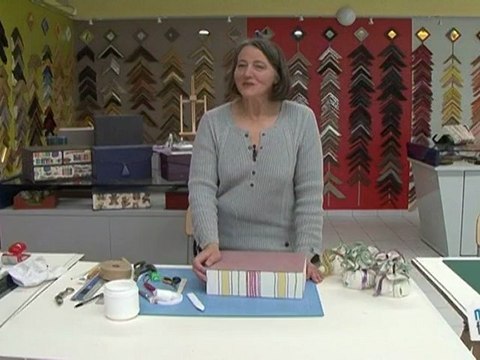 Sports Loisirs : Habiller une boîte rectangulaire à couvercle plat