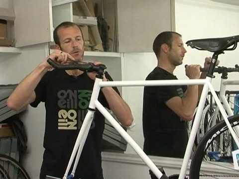 Sports Loisirs : Vélo : monter une potence et un guidon