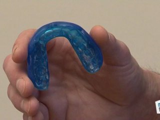 Sports Loisirs : Boxe : mouler un protège-dents