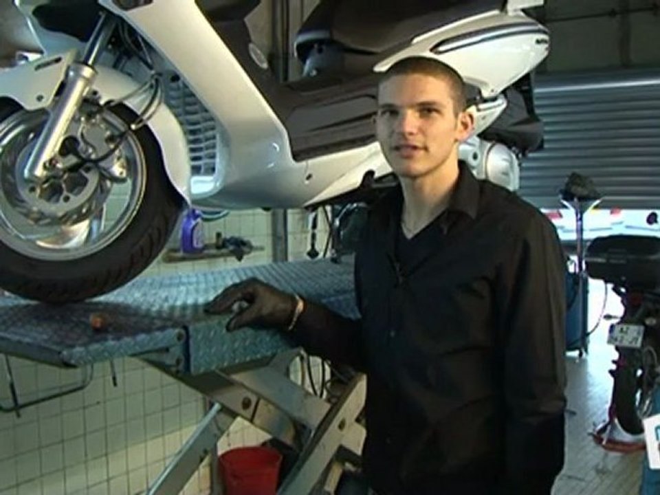 High-tech Auto : Scooter : contrôler les plaquettes de frein