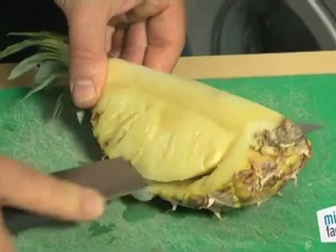 Cuisine : Sculpture sur fruits : l'ananas en étoile