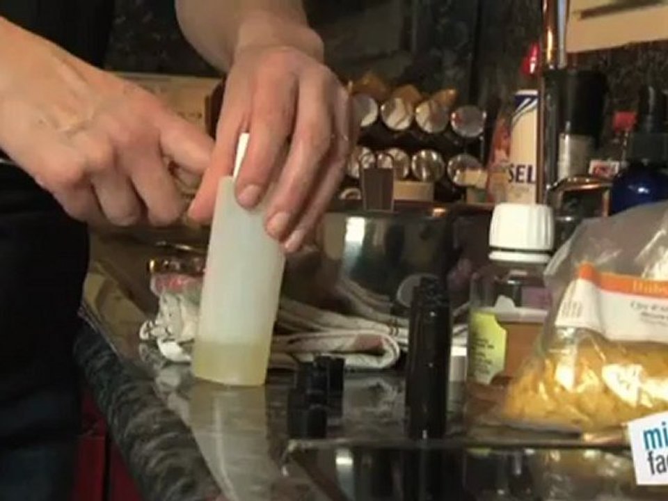 Beauté mode : Comment faire un baume pour les lèvres ?