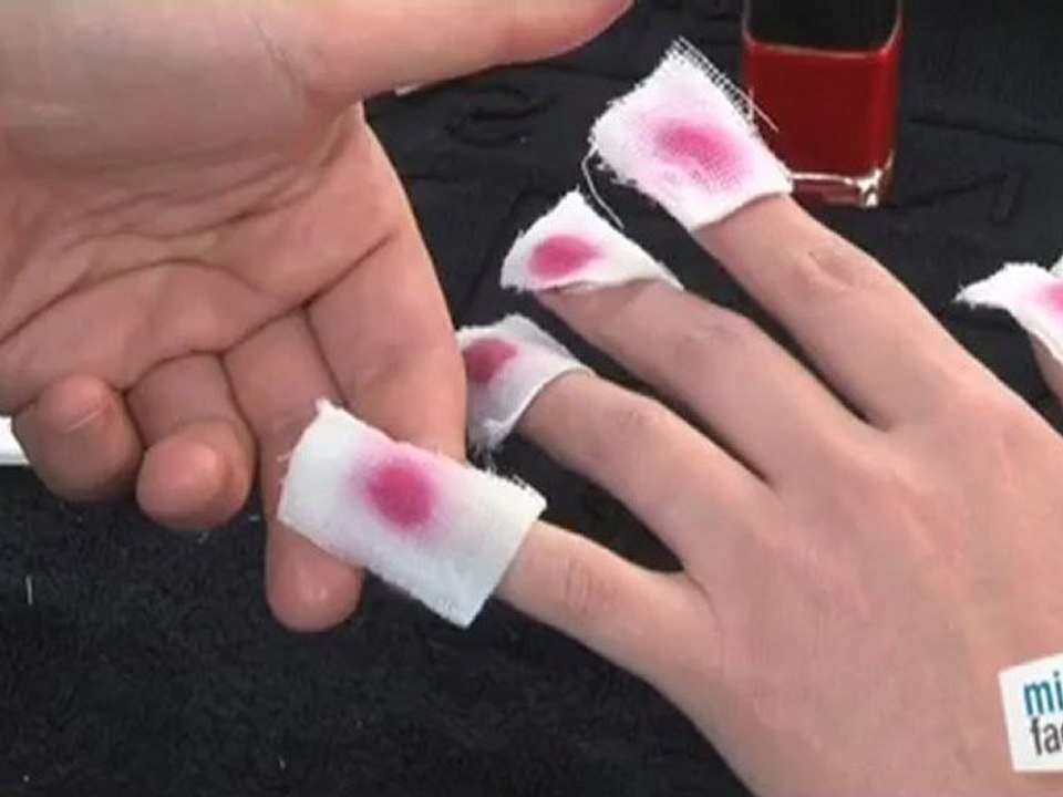 Beauté mode : Comment enlever du vernis rapidement ?