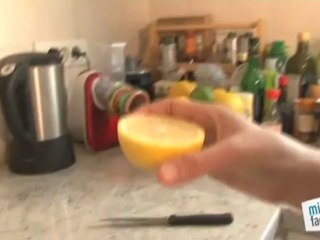 Vie Pratique : Comment désodoriser un four avec du citron ?